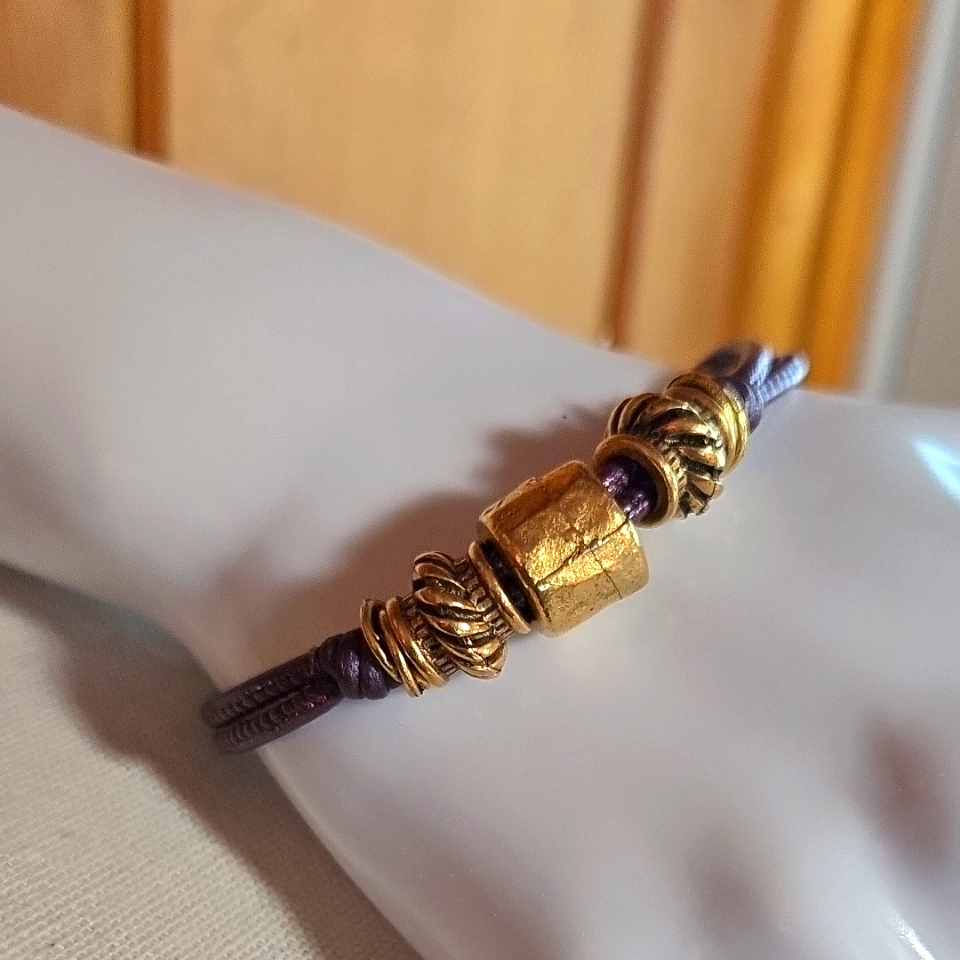 Nwt Lizzy James Burnished Gold Bead Cord Bracelet 34$
